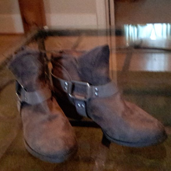 Not Rated Gray Distressed Western Style Boots - Picture 2 of 3